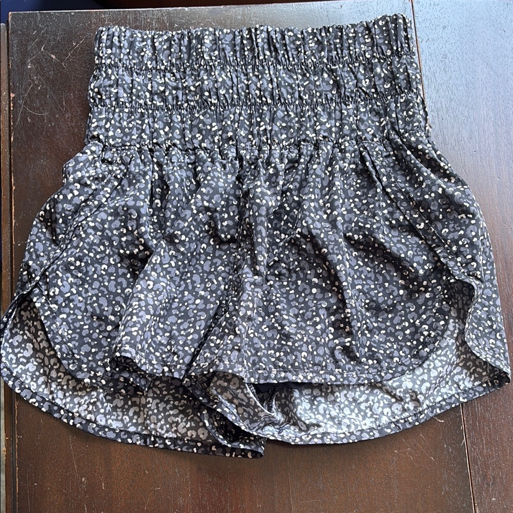 Black and White Athletic Shorts with Elastic Waistband